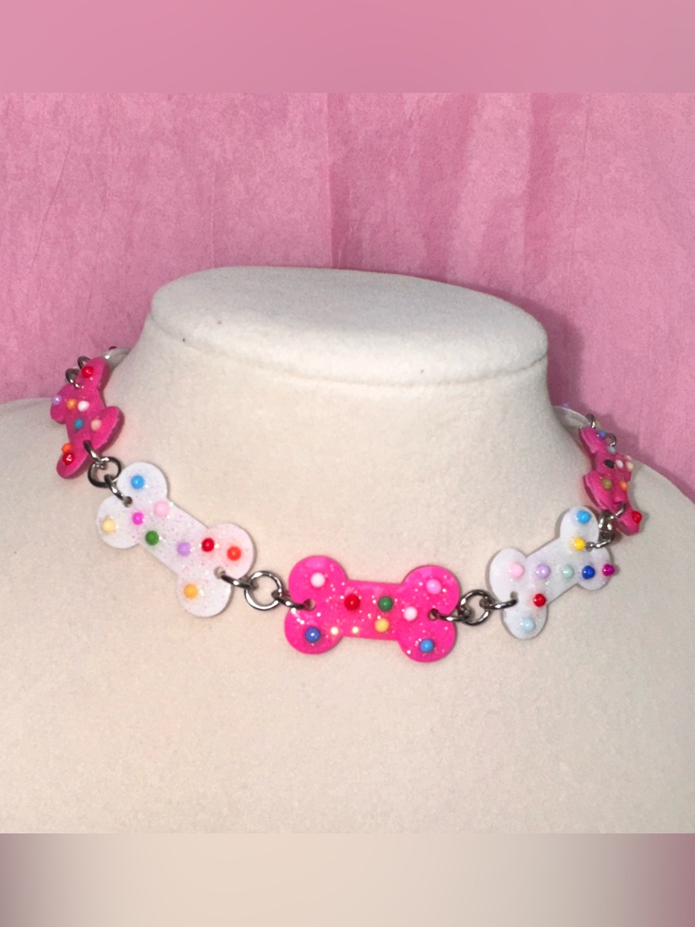 Girls' Pink and White Beaded Dog-Bone Choker Necklace